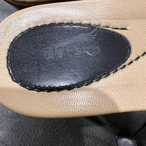 Women’s Dansko Heeled Sandal Black Upper With Brown Lower Size 8.5 US/40 EU - Picture 2 of 8